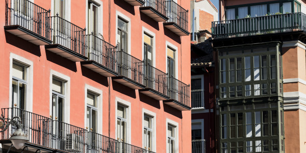 Puertas y Ventanas Insonorizadas de Aluminio / PVC en Badalona · Aislamientos Acústicos